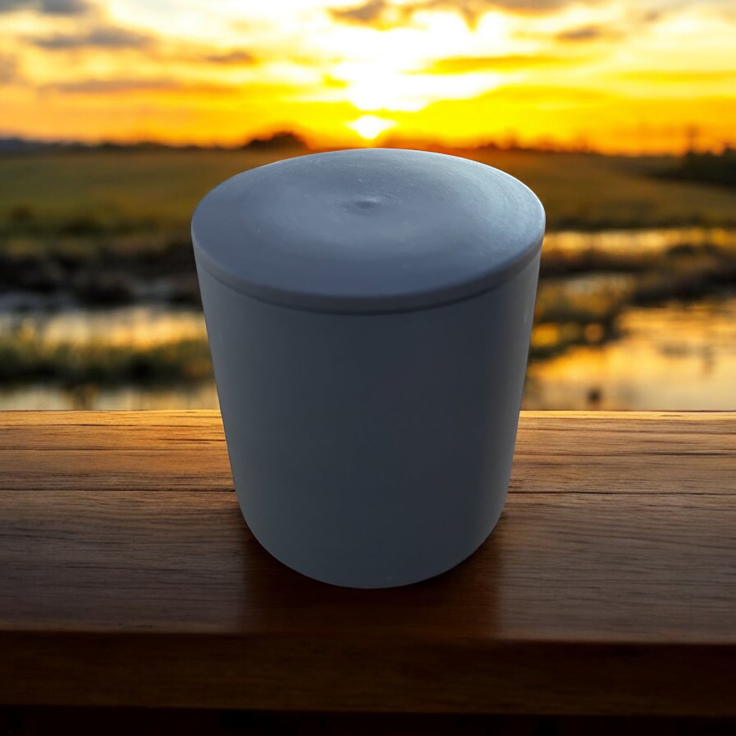 Ceramic candle with matching lid
