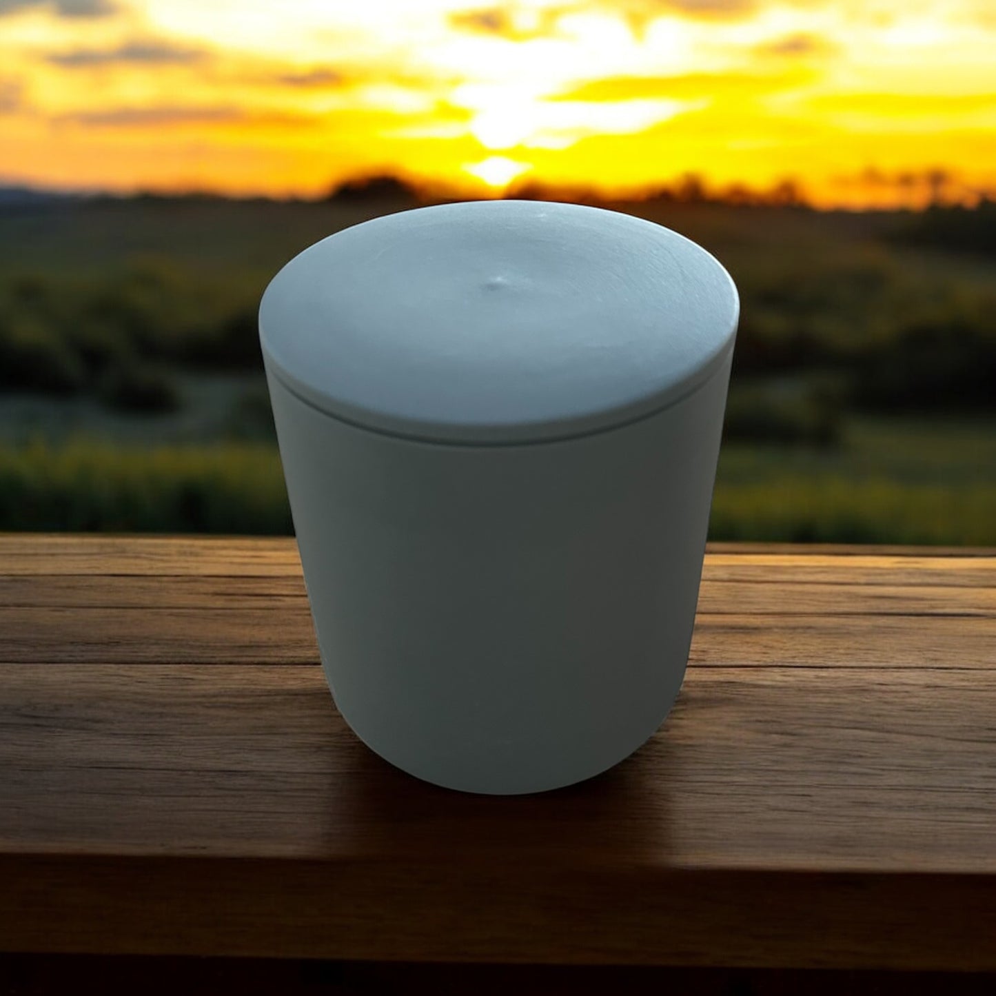 Ceramic candle with matching lid